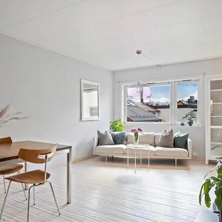 アパート Cozy & *